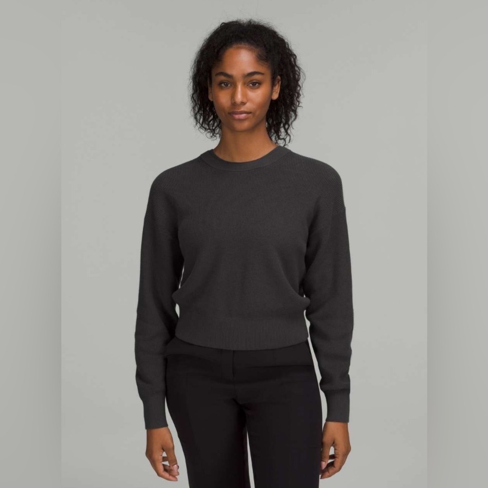 LULULEMON Waist Length Crewneck Sweater Graphite Grey | Size 10 |